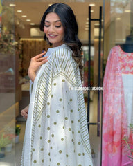 Women Whitw Ethnic Motifs Kurta with Trousers & Dupatta