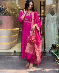 NEW JANKI PINK HEAVY FULLY STITCHED SUIT SET