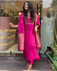 NEW JANKI PINK HEAVY FULLY STITCHED SUIT SET